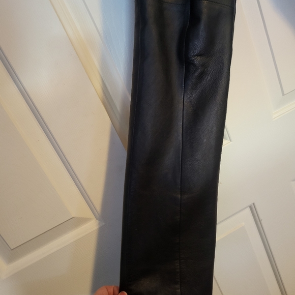 100% leather ladies straight leg pants. - Picture 2 of 7